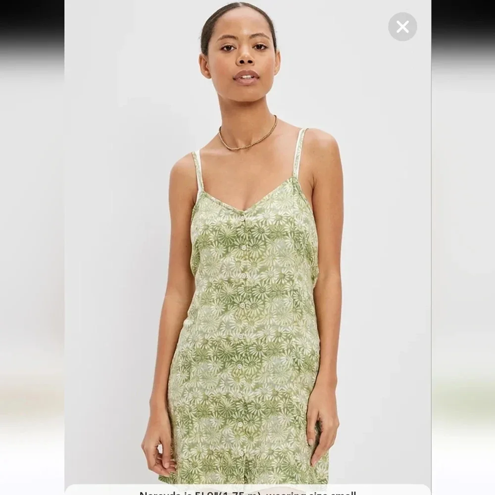 AMERICAN EAGLE Floral Button-Front V-Neck Mini Dress. Green. XS. NWT - Picture 3 of 13